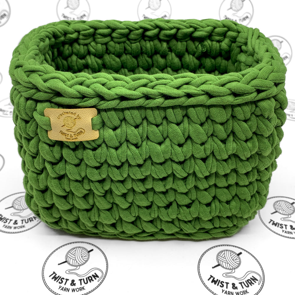 crocheted-basket