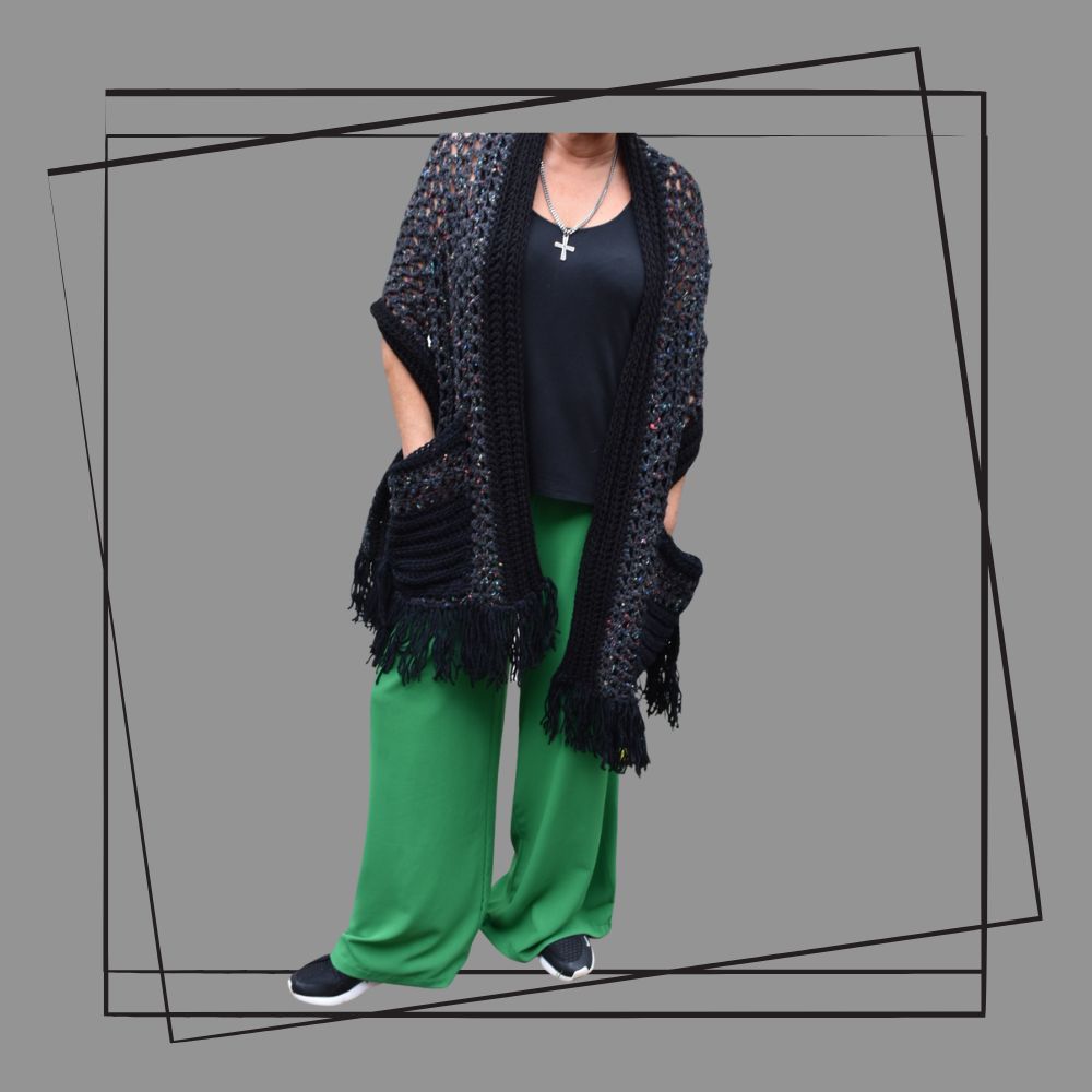 womens-shawl-wrap-with-pockets