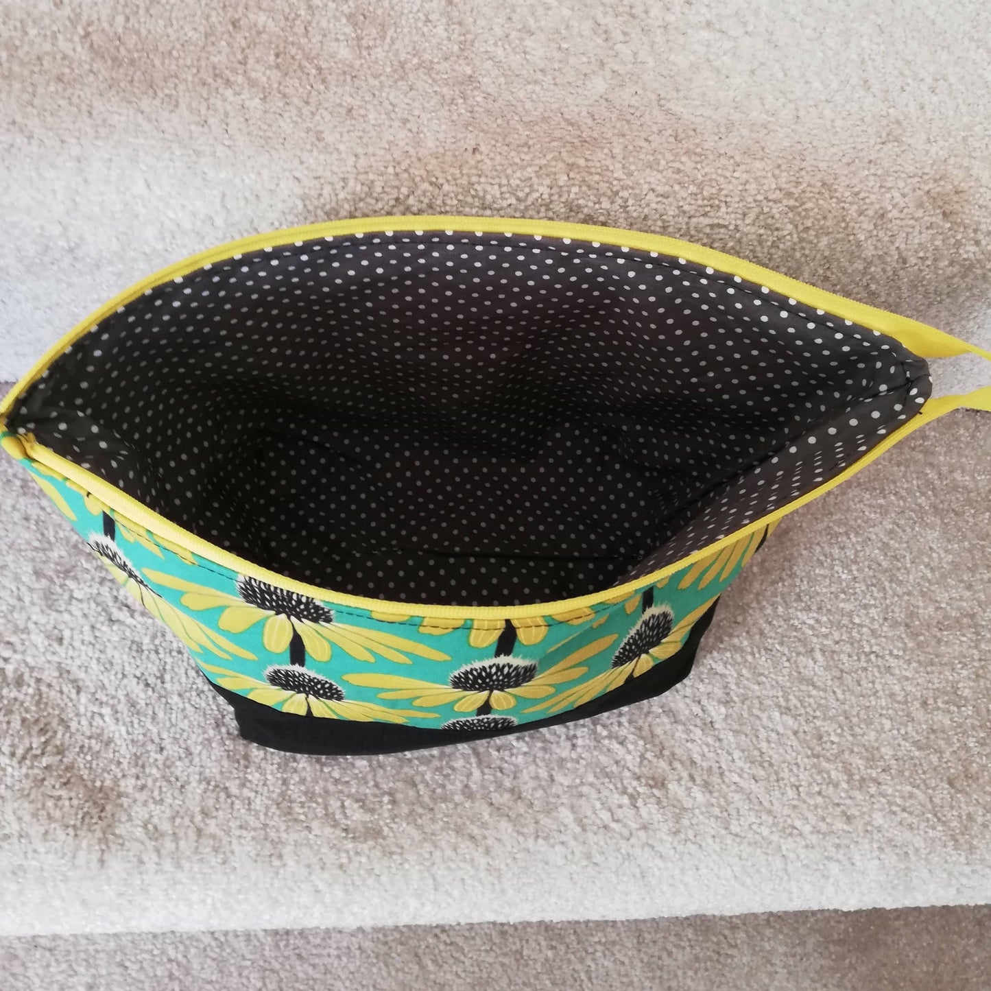 make-up-pouch