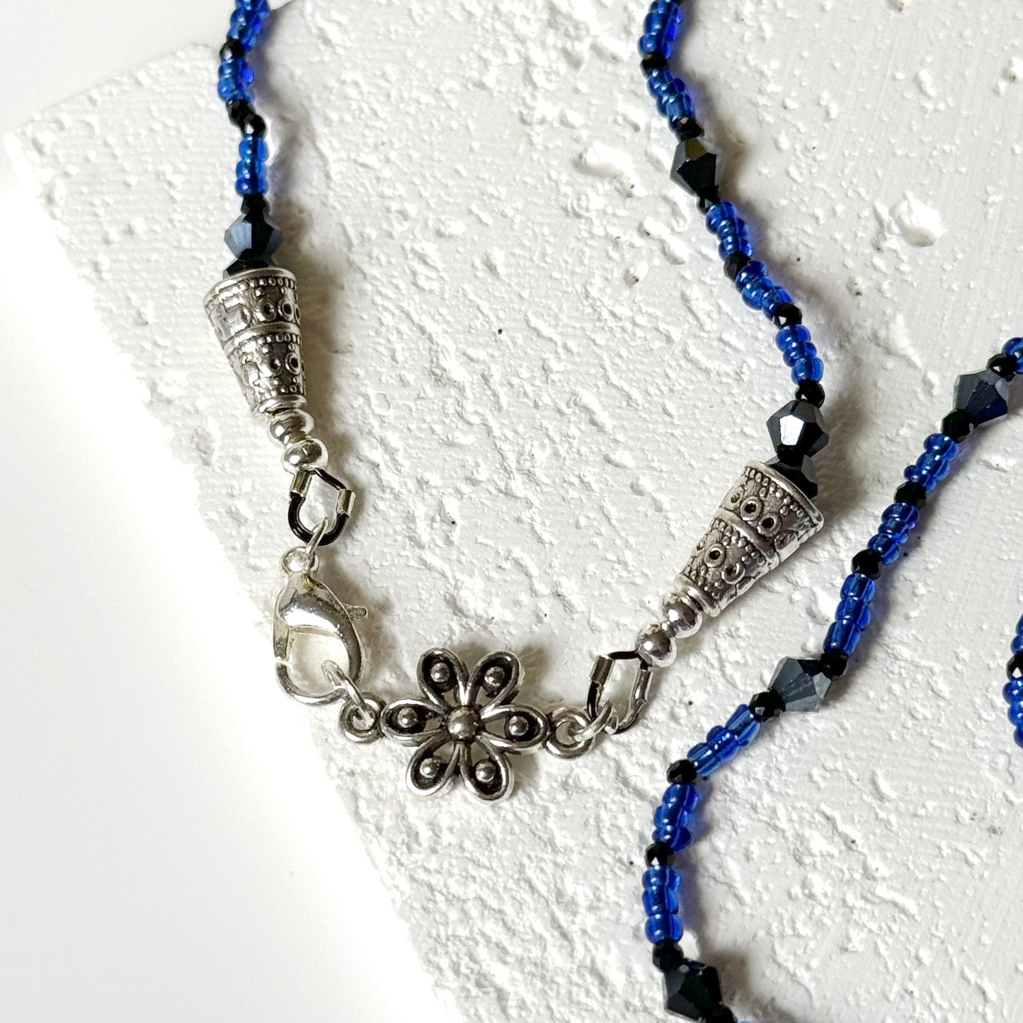blue bead necklace