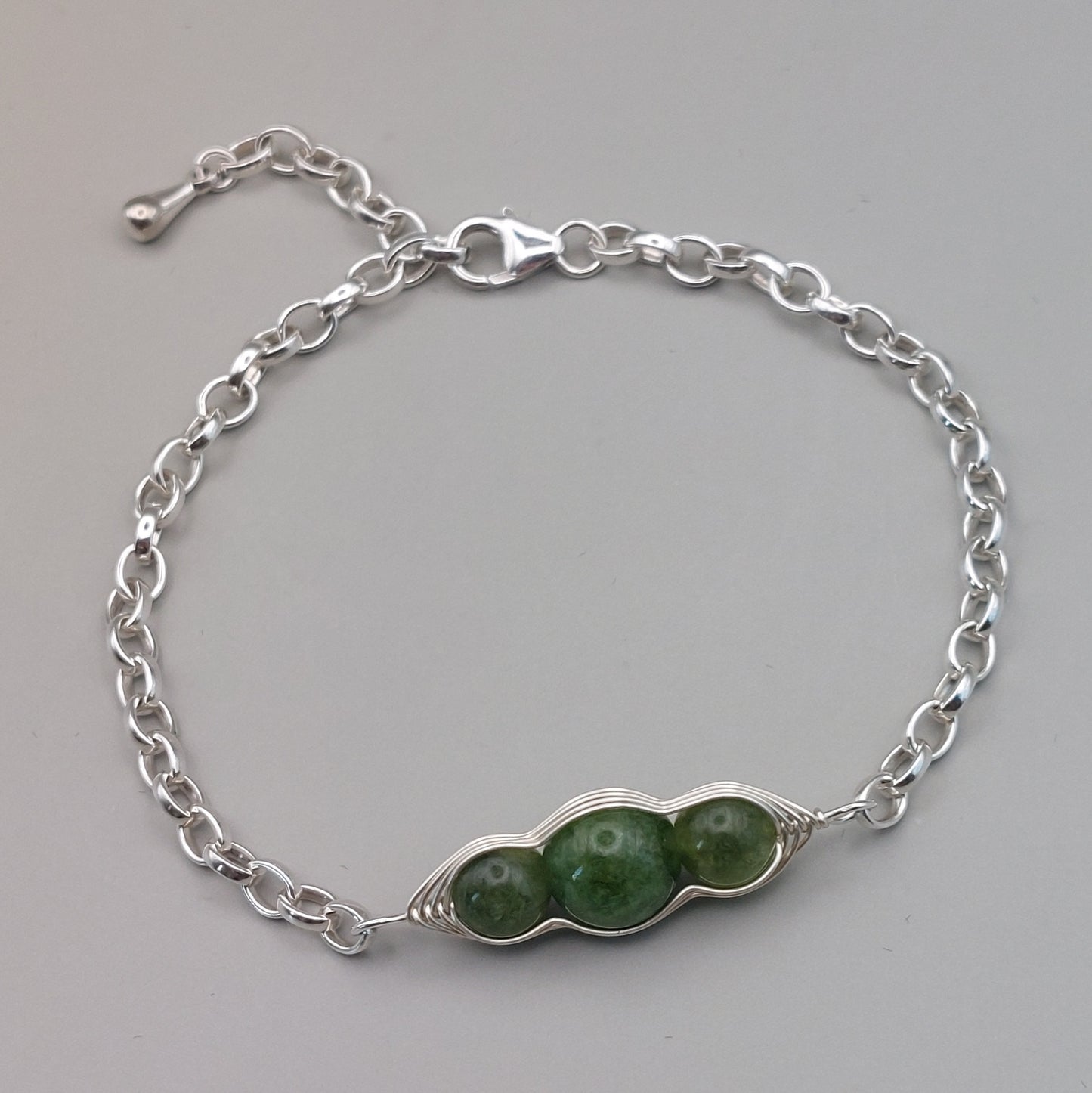green jade pea pod bracelet