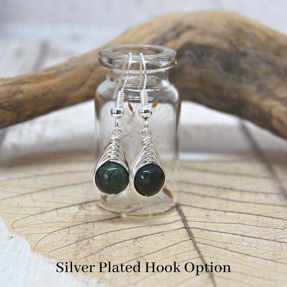 emerald-birthstone-necklace