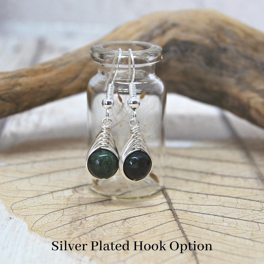 silver-emerald-drop-earrings