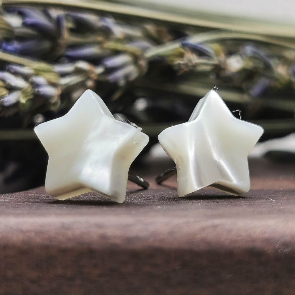 small-star-earrings