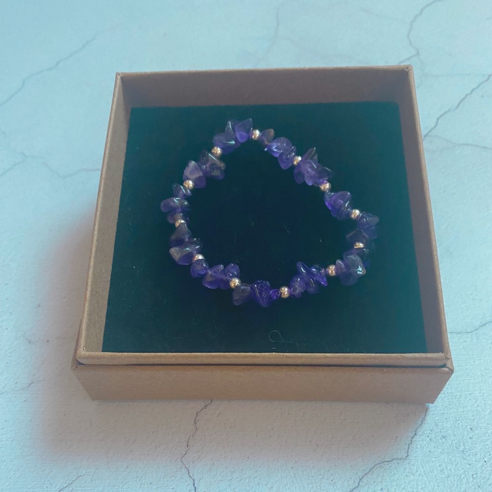 purple-gemstone-bracelet 