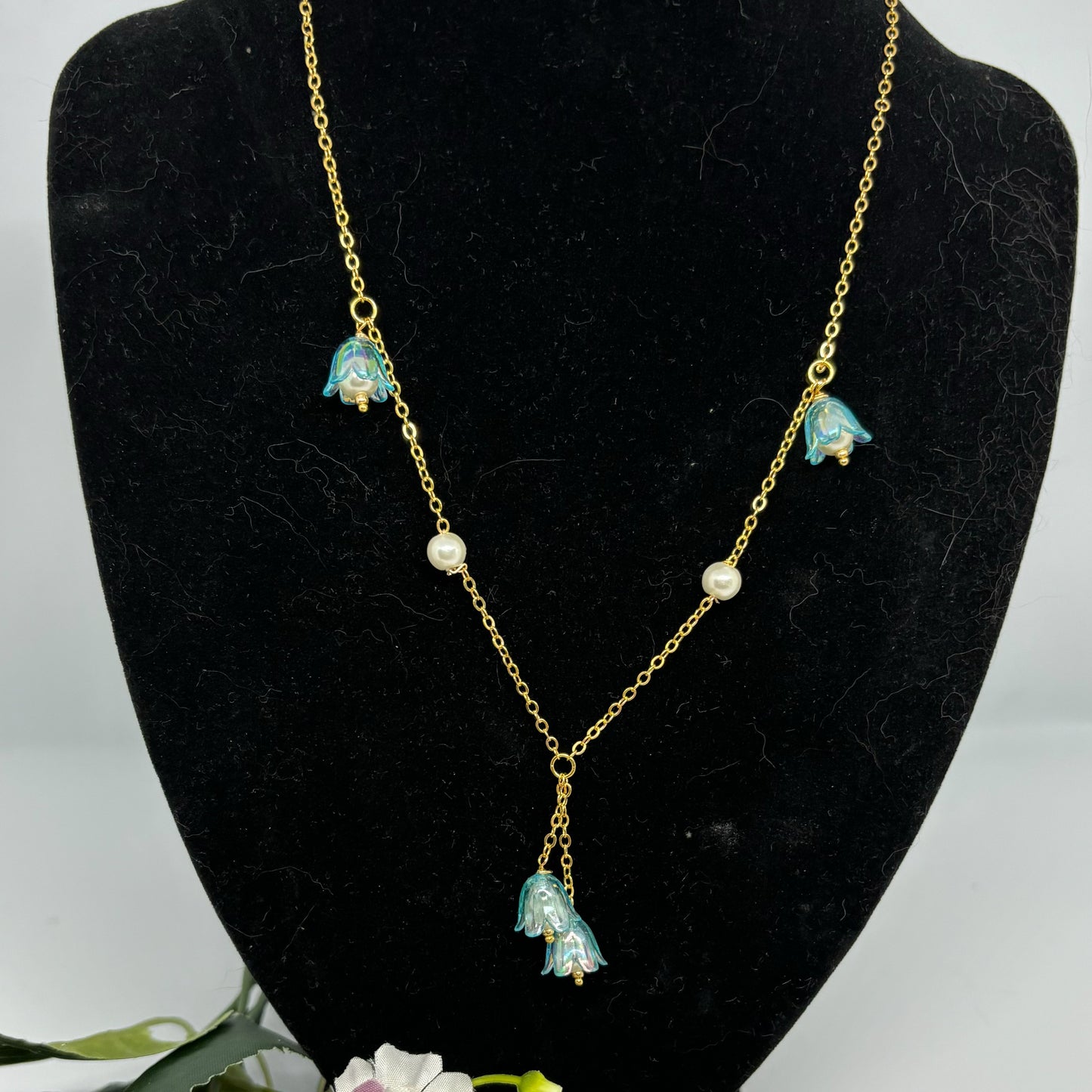 blue tulip necklace with gold chain