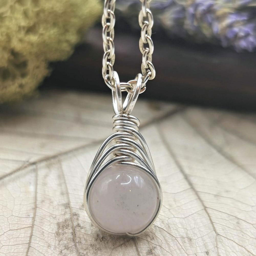 rose-quartz-silver-pendant