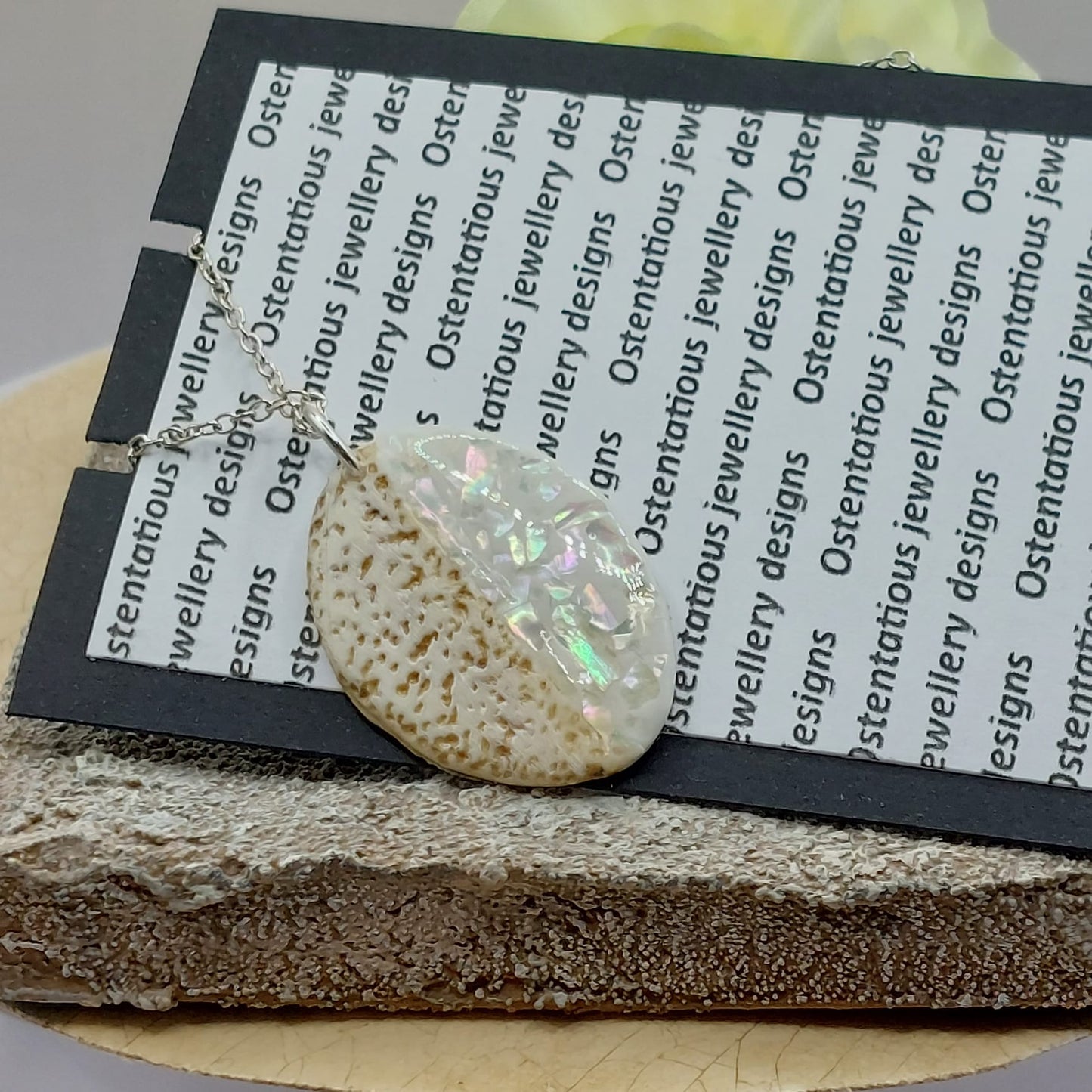 mother-of-pearl-jewellery
