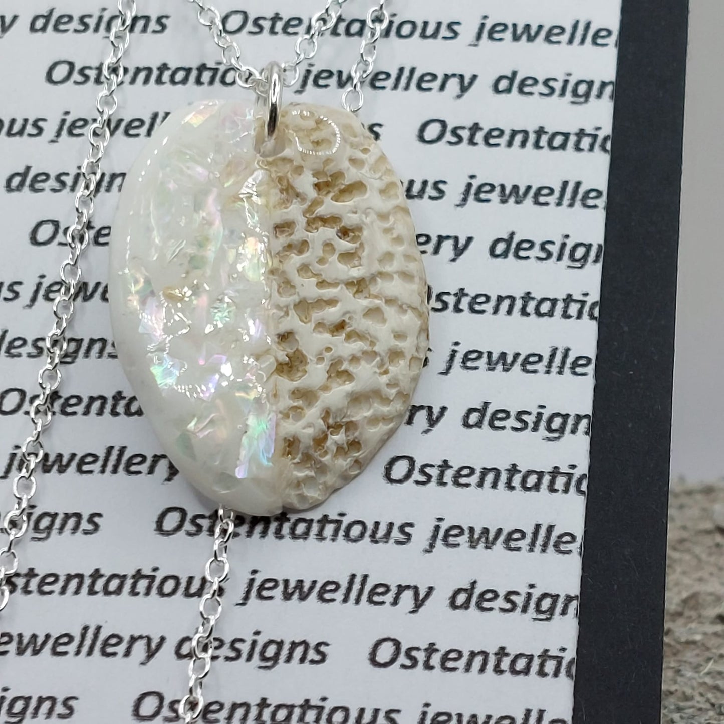 mother-of-pearl-jewellery