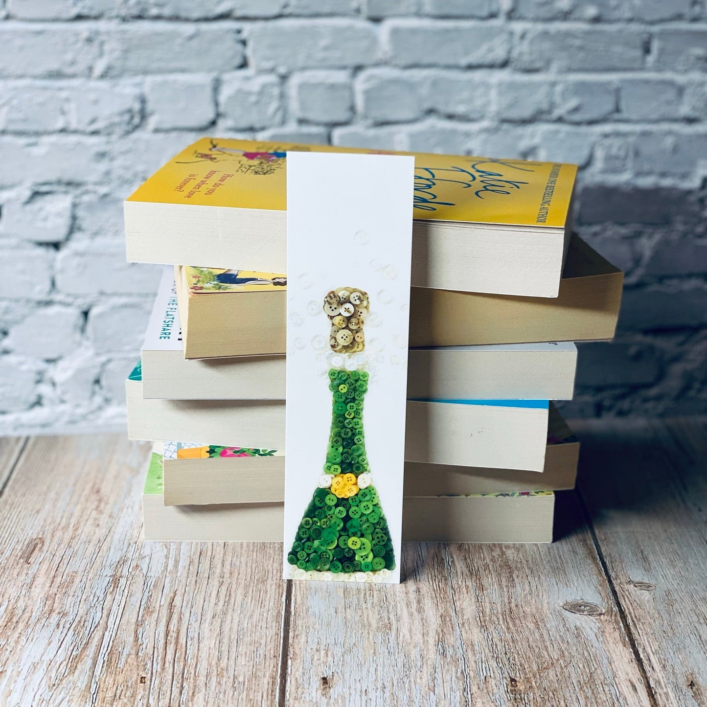 champagne-bookmark