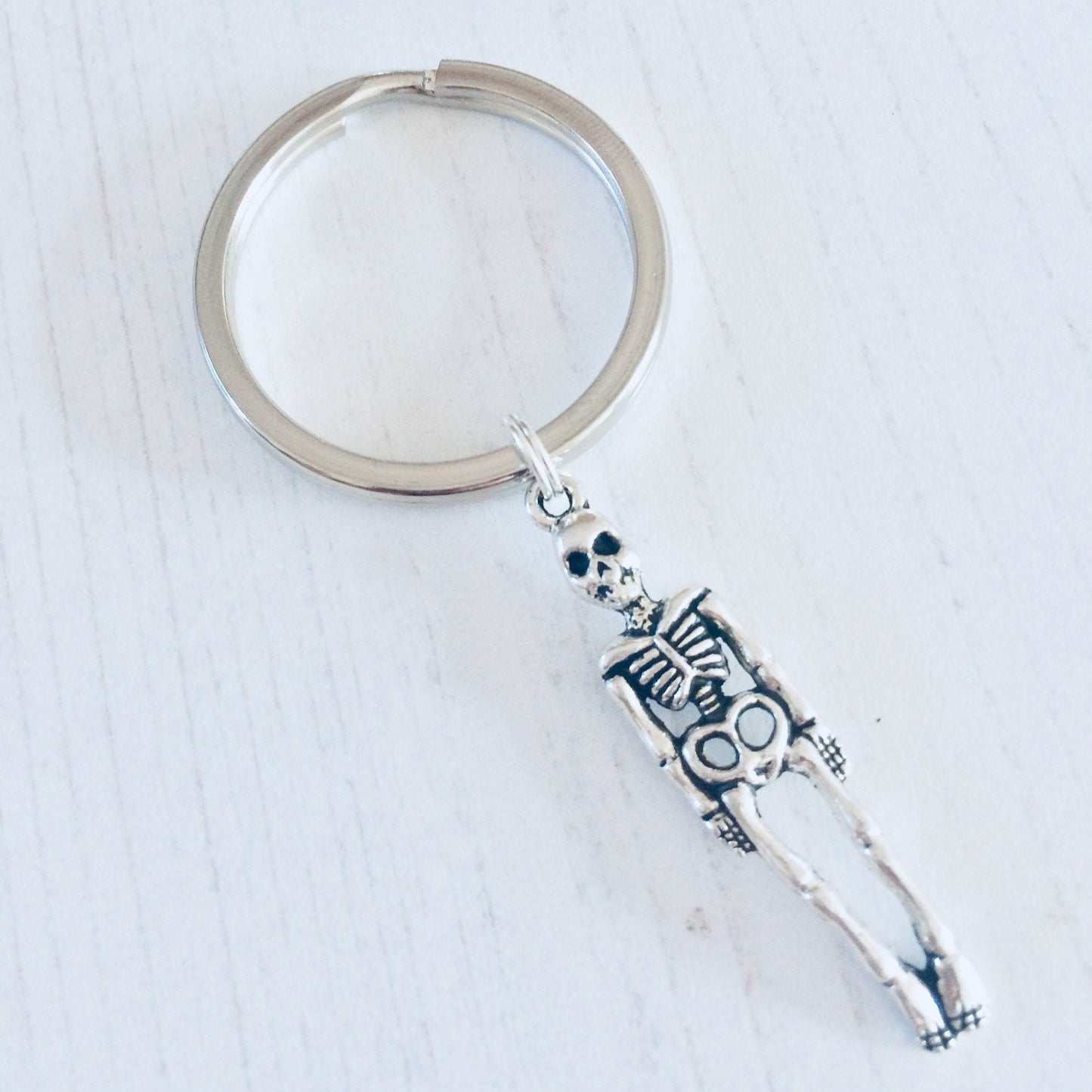 Skull Keyring, Skeleton Keychain, Goth Gifts, Skeleton Keyring, Skull Gift, Human Body Gift, Alternative Gift, Goth Teen Gift, Anatomy Gift.