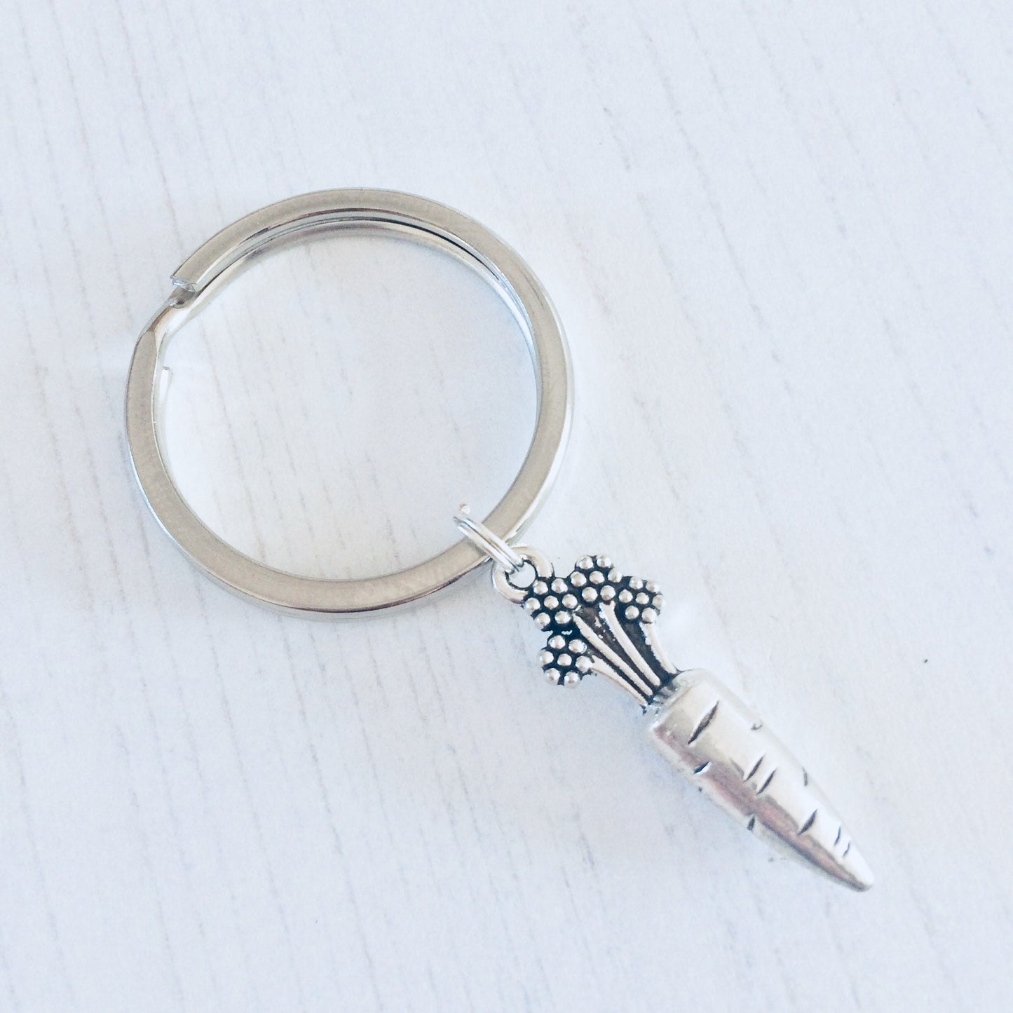 Carrot Key Ring, Food Keychain, Vegetable Keyring, Allotment Lover Gift, Vegetarian Gift, Carrot Charm, Veggie, Garden, Gardening Gift Idea.