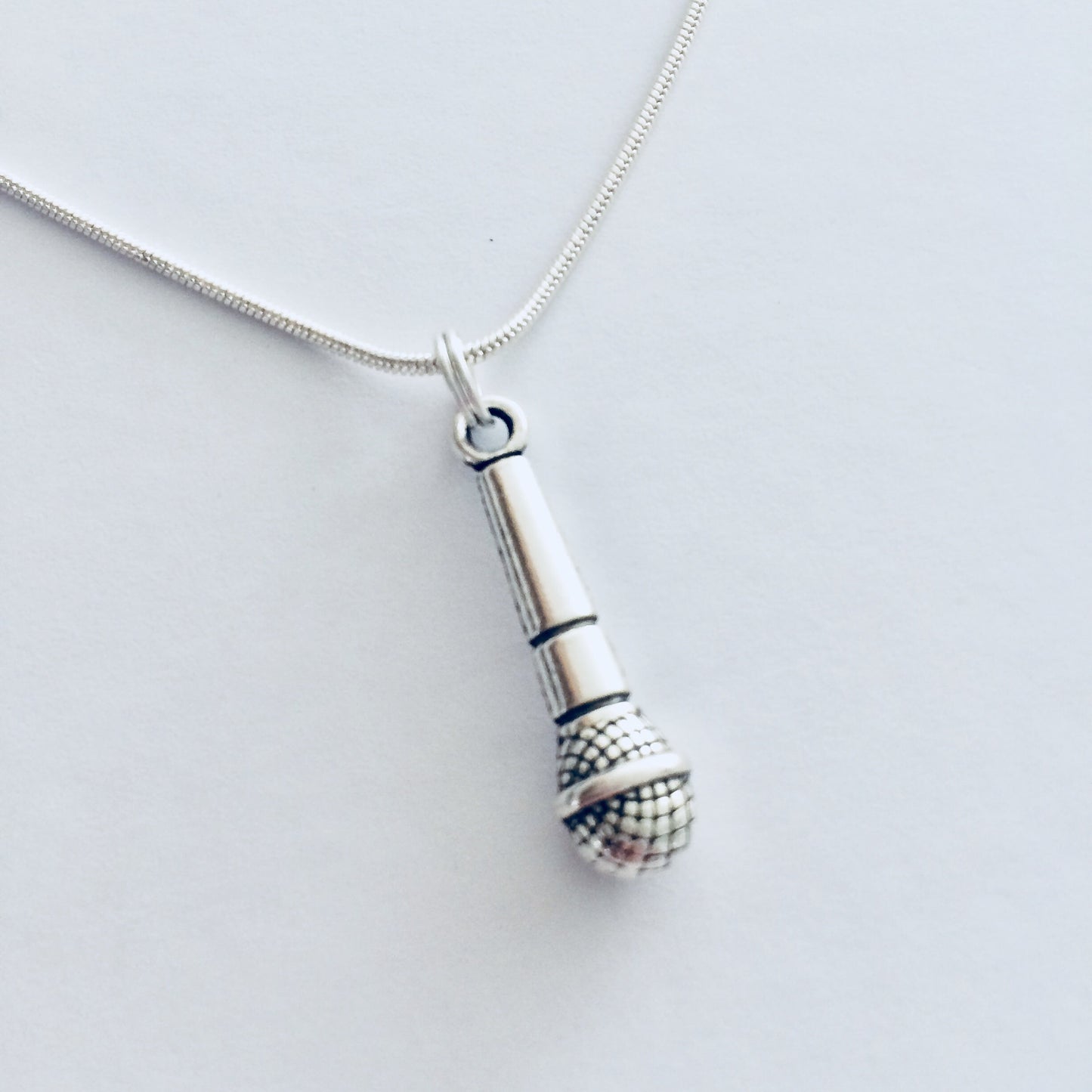 Microphone Necklace, Singer Necklace, Band Jewelry, Singer Jewellery, Gift For Singer, Musician Necklace, Karaoke Lover Gift, Band Gift.