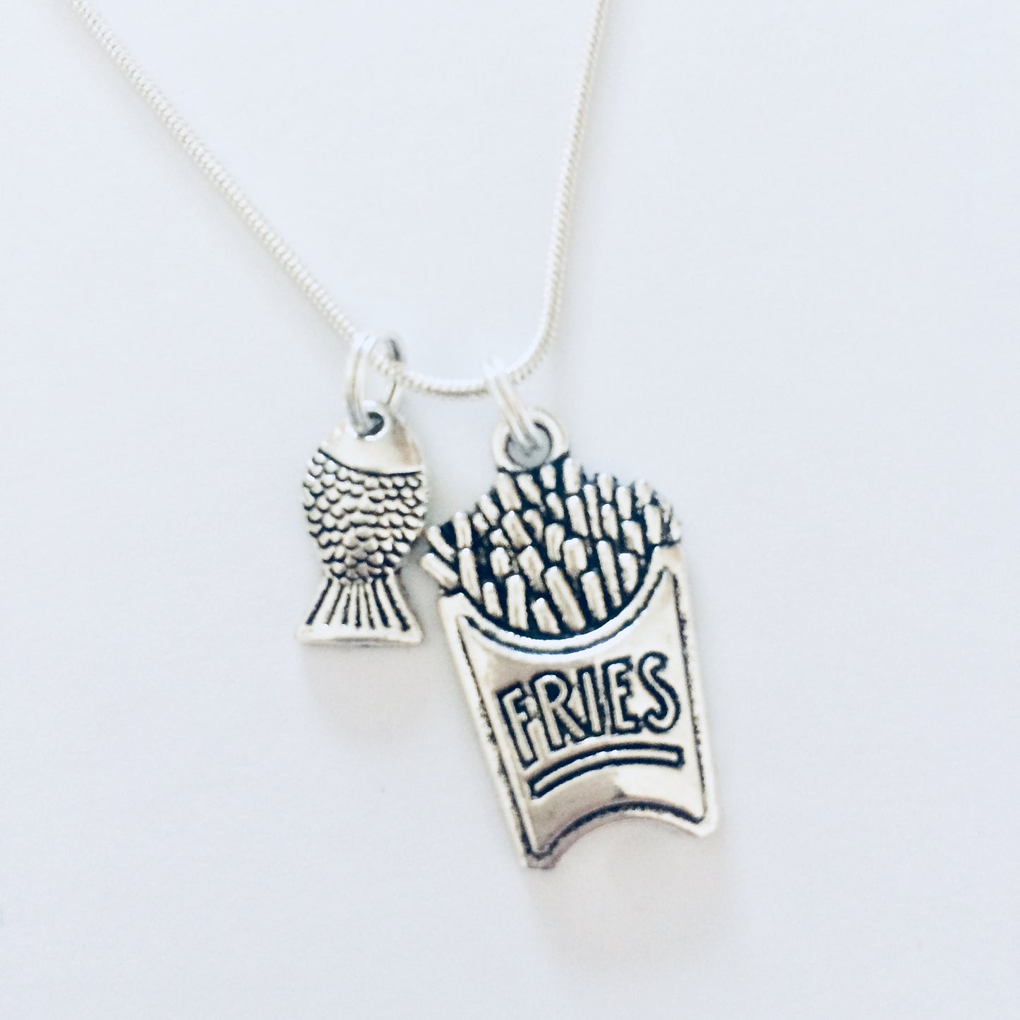 Beach Necklace, Fish Chips Gifts, Fish Chips Lover, Cute Necklace, Cute Gift Ideas, Gifts For Friends, School Friend Gift, Fries Necklace.