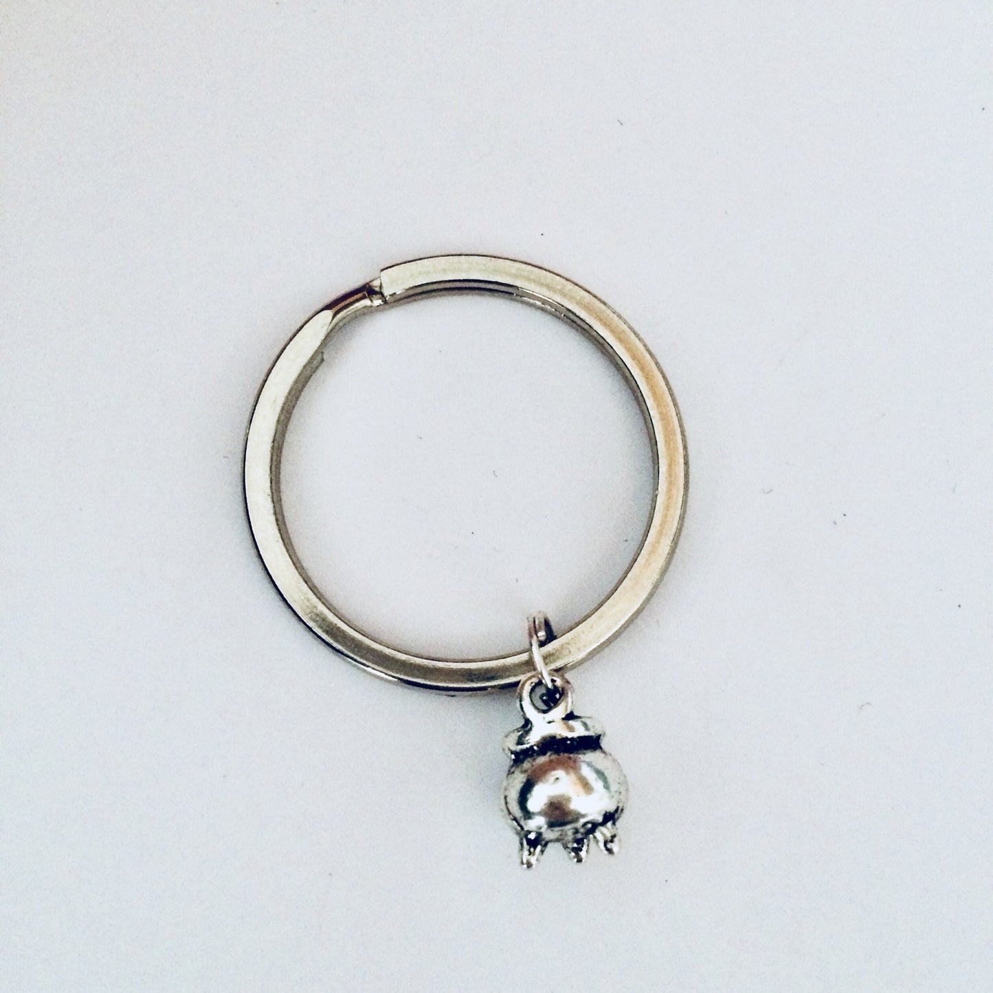 Cauldron Keychain, Wiccan Keyring, Pagan Gift, Witchy Keyring, Witchcraft Keychain, Witch Accessories, Halloween Keyring, Cauldron Gift.