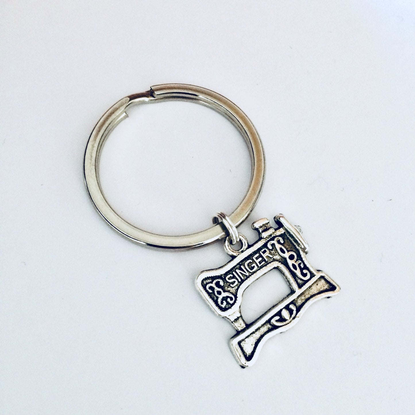 Gifts for Sewers, Gifts for Quilters, Sewing Keyring, Small Sewing Gifts, Sewing Machine Keyring, Love Sewing, Crafty Person Gift Ideas.