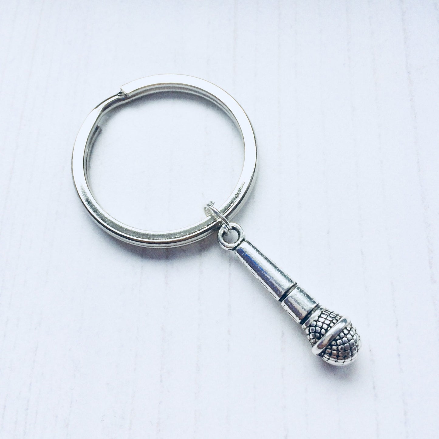 Microphone Keyring, Microphone Keychain, Gift For Singer, Musician Keyring, Karaoke Lover Gift, Singer Keychain Gift, Musician Gift Idea.
