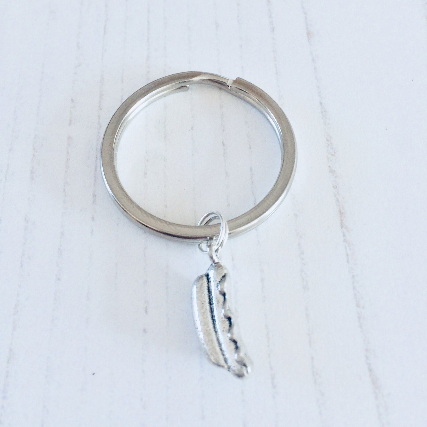 Hot Dog Keyring, Hot Dog Keychain, Frankfurter Keychain, Junk Food Lover, Junk Food Accessories, Junk Food Charm, Fun Gift, Food Keyring.