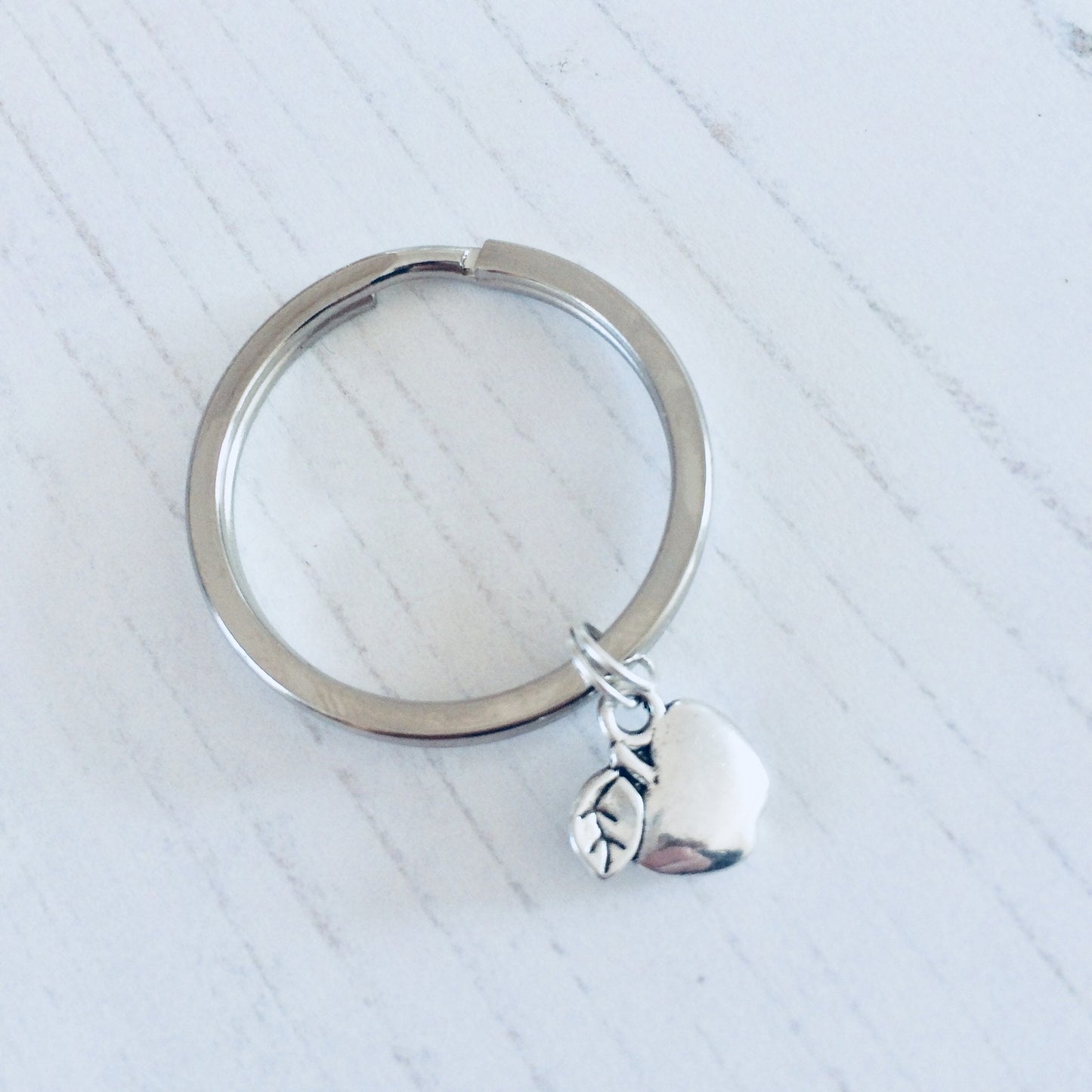 Apple Keyring, Healthy Eating Keychain, Health Food Lover, Fruit Keyring, Nutritionist Gift Ideas, Healthy Living Present, Apple Gift Ideas.