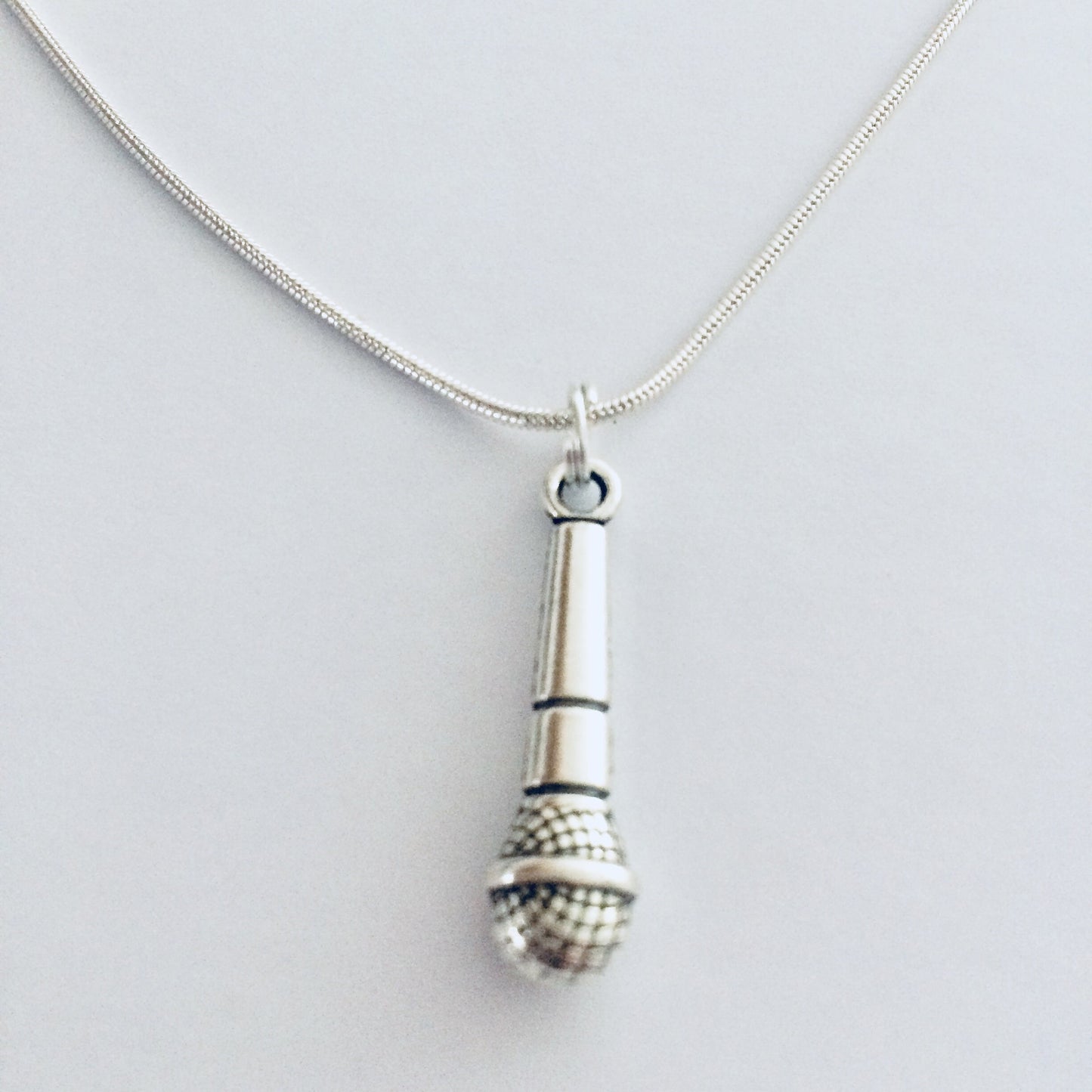 Microphone Necklace, Singer Necklace, Band Jewelry, Singer Jewellery, Gift For Singer, Musician Necklace, Karaoke Lover Gift, Band Gift.