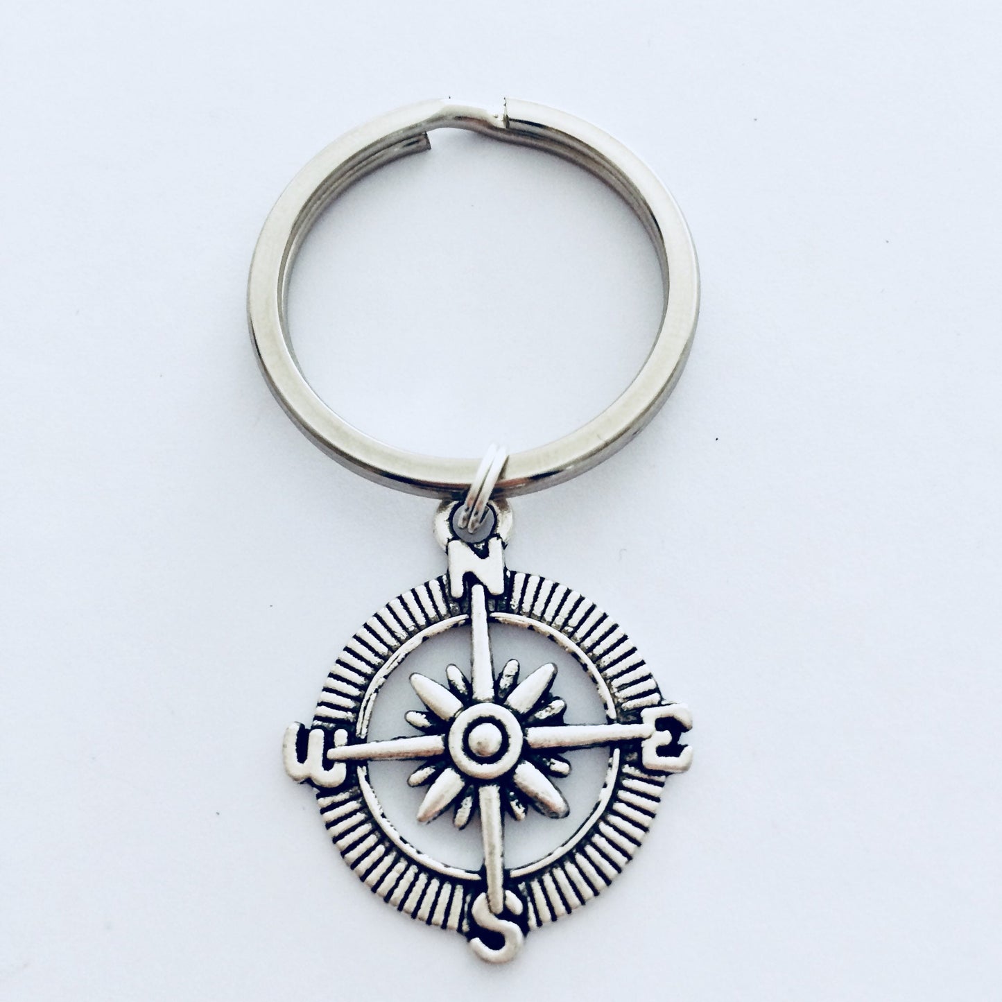 Compass Keyring, Travelling Gifts, Gift For Traveller, Wanderer Jewelry, Love To Travel, Adventure Keychain, Travel The World, Navigation.