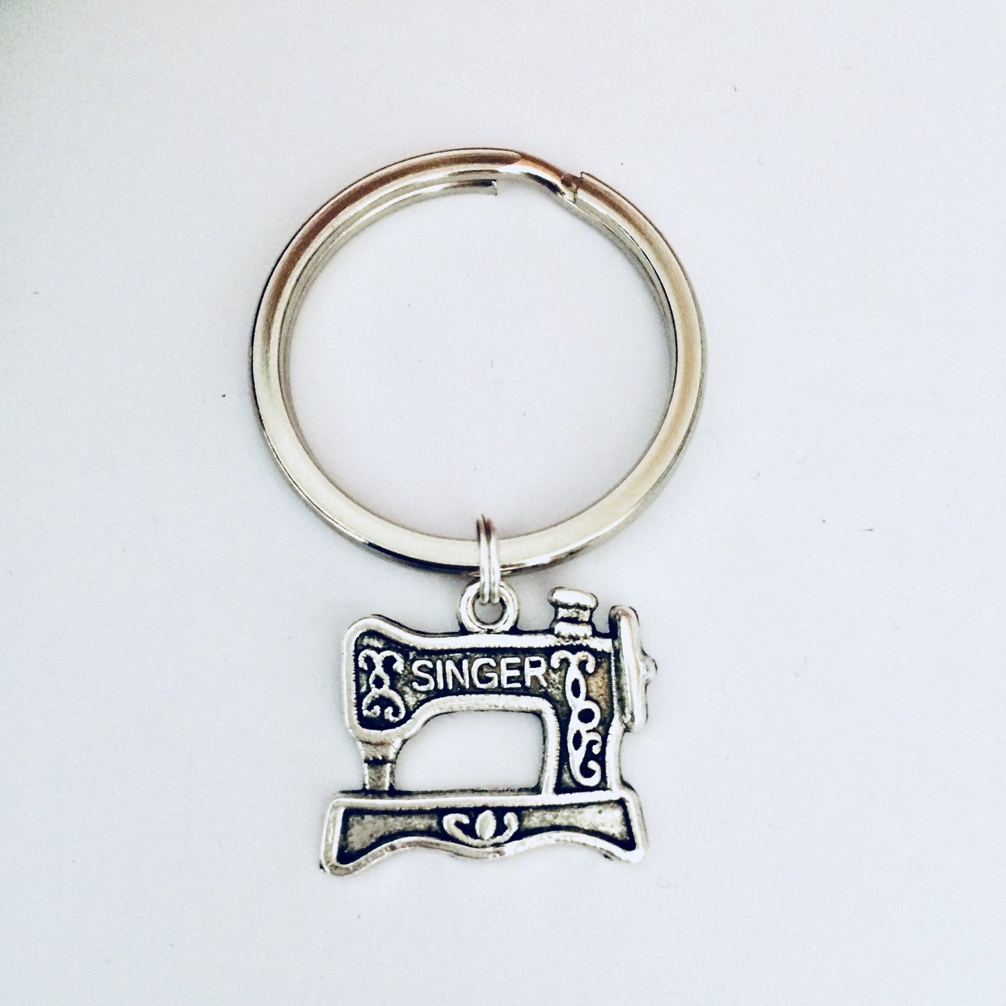 Gifts for Sewers, Gifts for Quilters, Sewing Keyring, Small Sewing Gifts, Sewing Machine Keyring, Love Sewing, Crafty Person Gift Ideas.