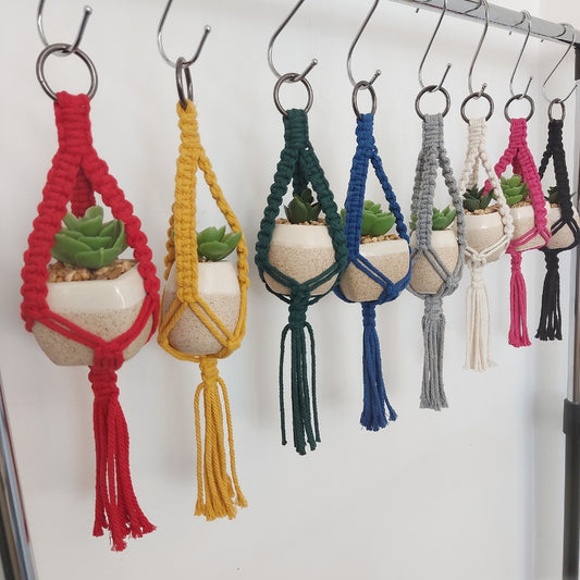 macrame-plant-holder