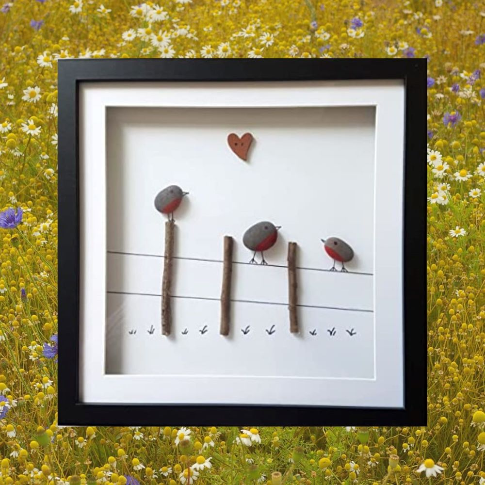 robin-pebble-art