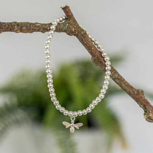 bee-charm-bracelet
