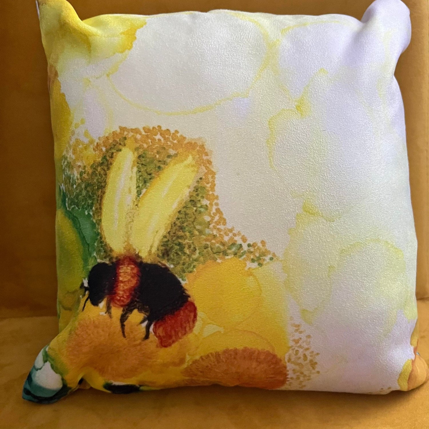 bumblebee-gifts-for-her