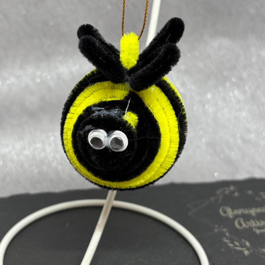 pipe cleaner bee