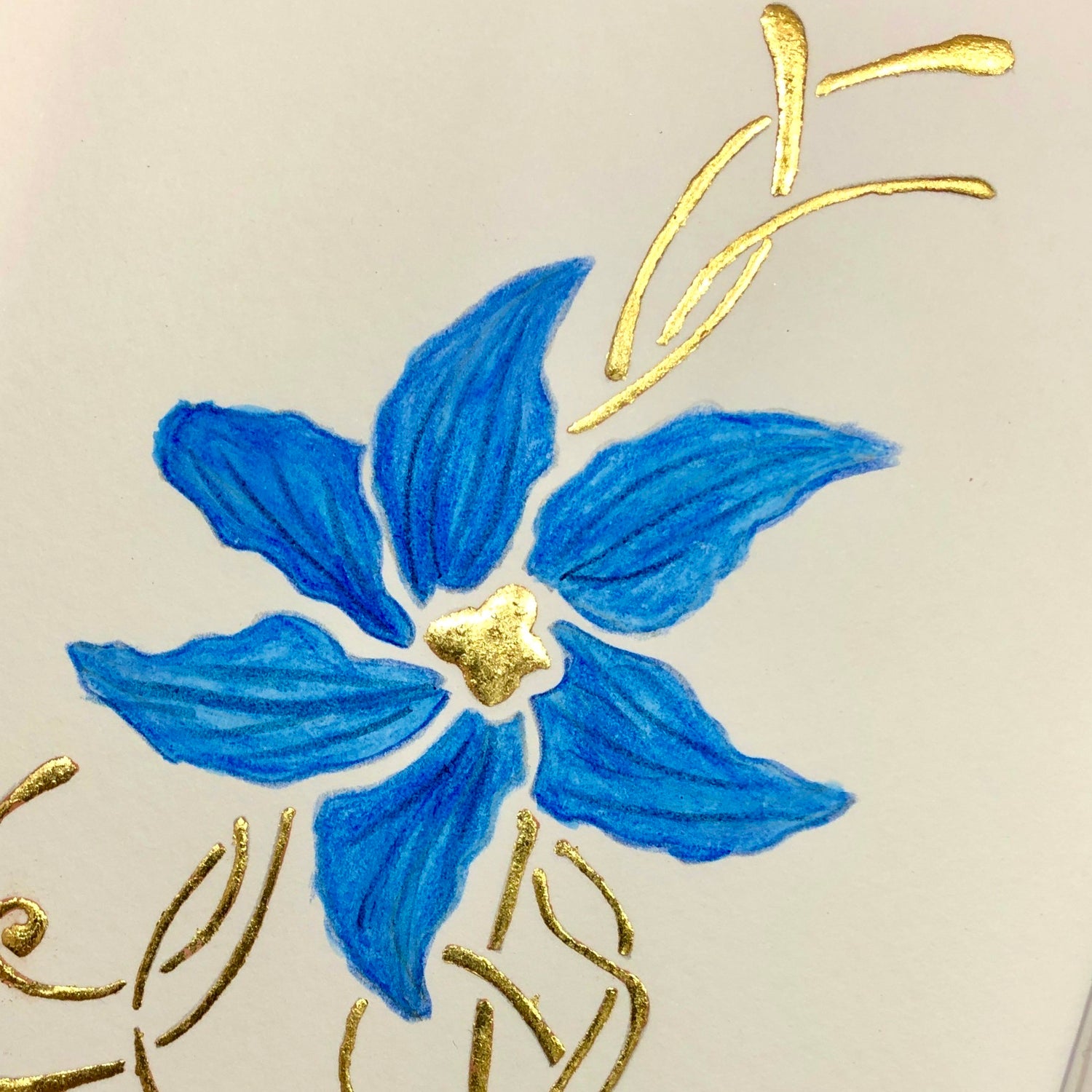 blue flower wall decor