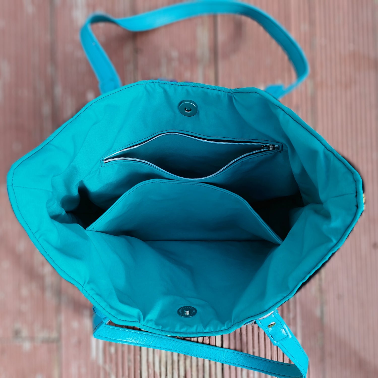 tote-bag-with-pockets