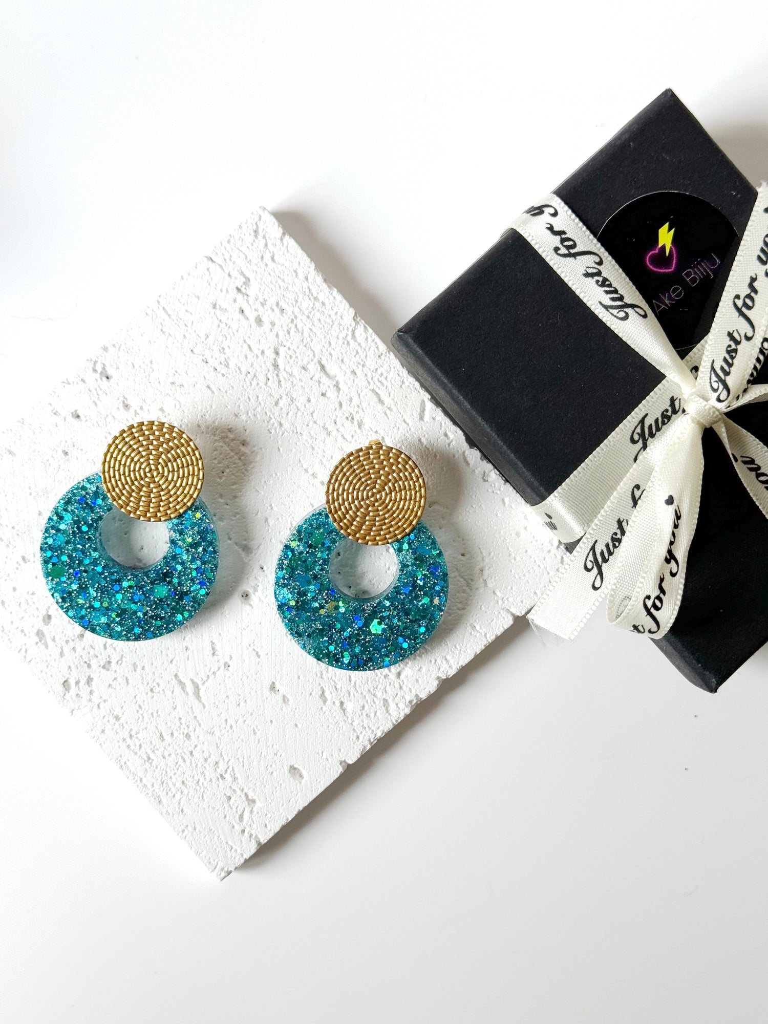 hoop resin earrings
