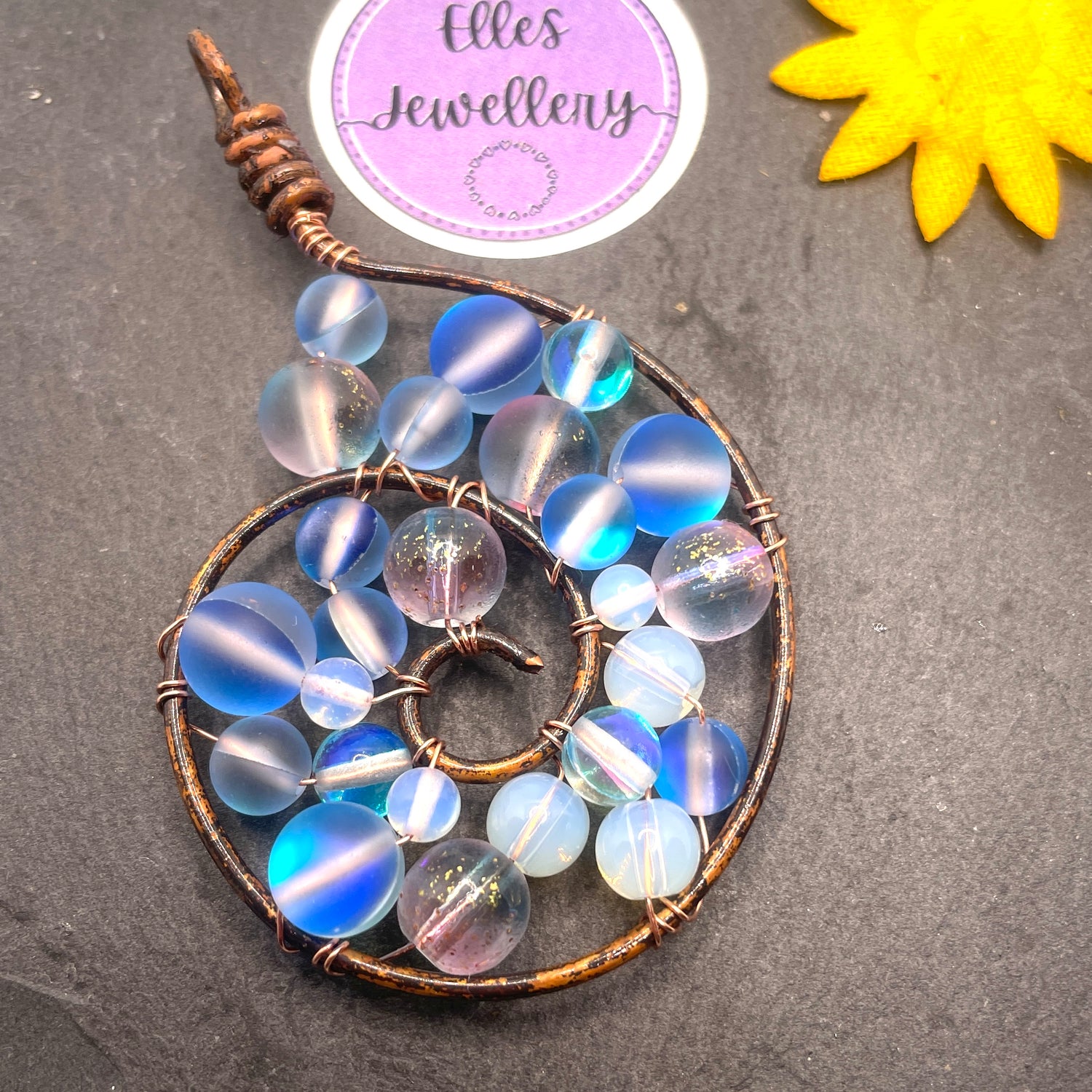 copper-wire-pendant