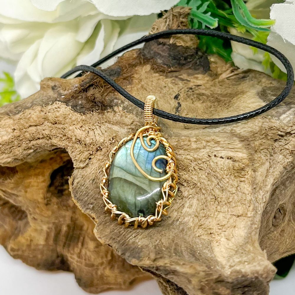 Labradorite Crystal Necklace for Depression and Anxiety