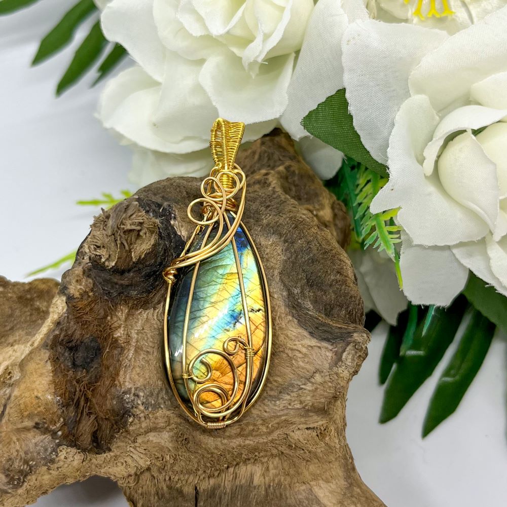 labradorite-pendant