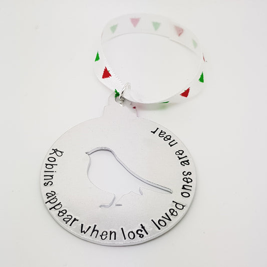 robin-christmas-bauble