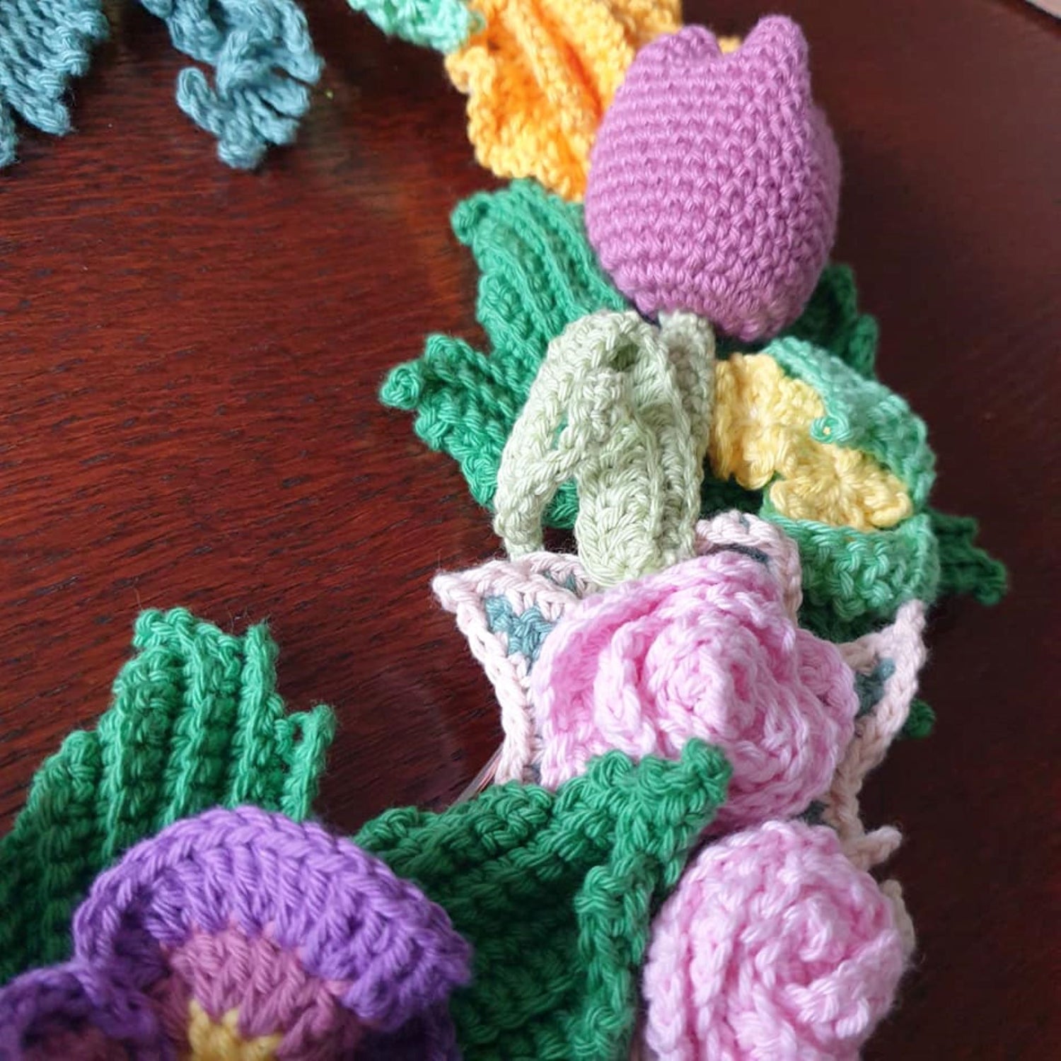 spring-wreath-for-front-door 