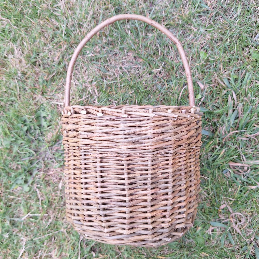 Handmade Willow Berry Basket – Woven Foraging Basket