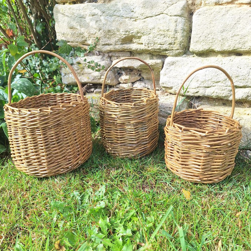 Handmade Willow Berry Basket – Woven Foraging Basket