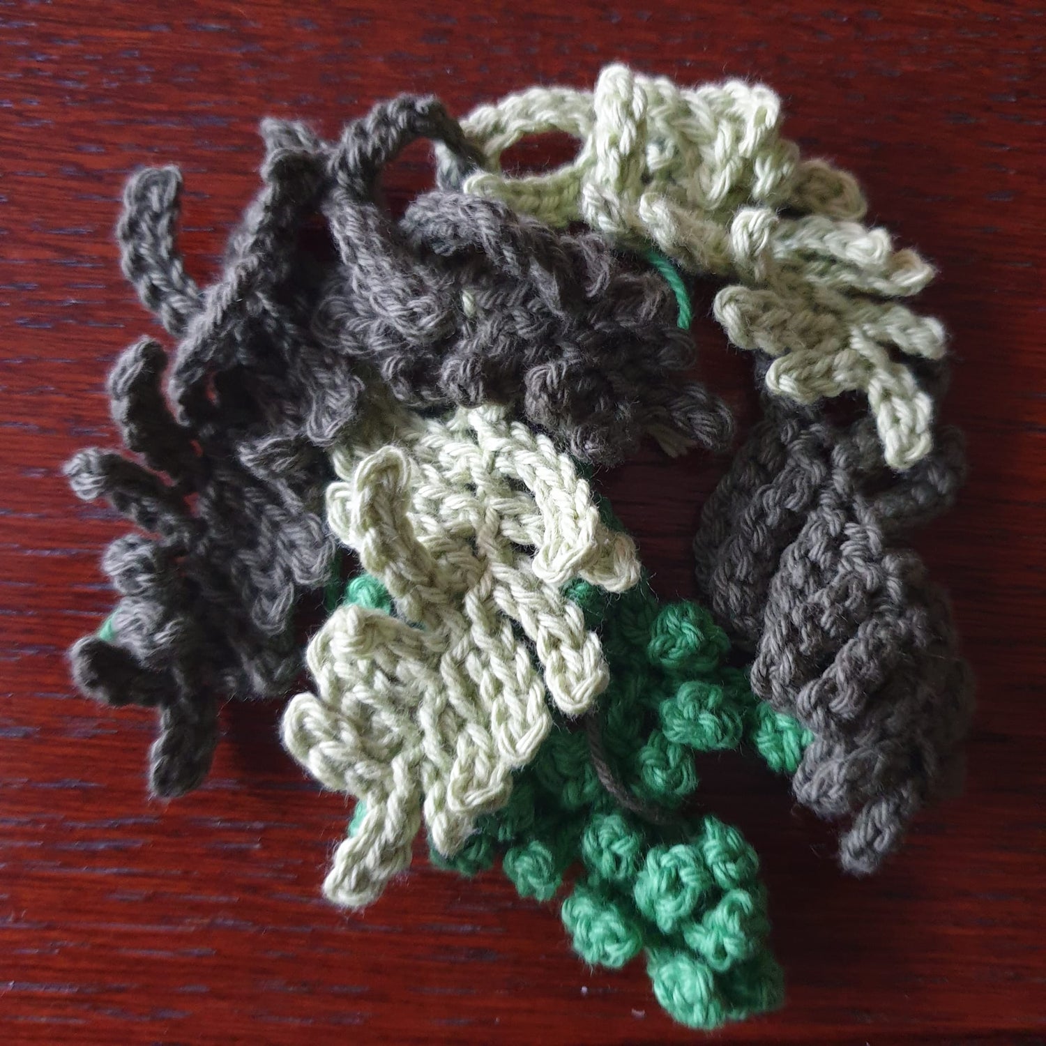 crochet-wreath