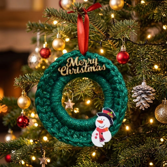 Crochet Mini Christmas Wreath Decoration – Festive Holiday Ornament