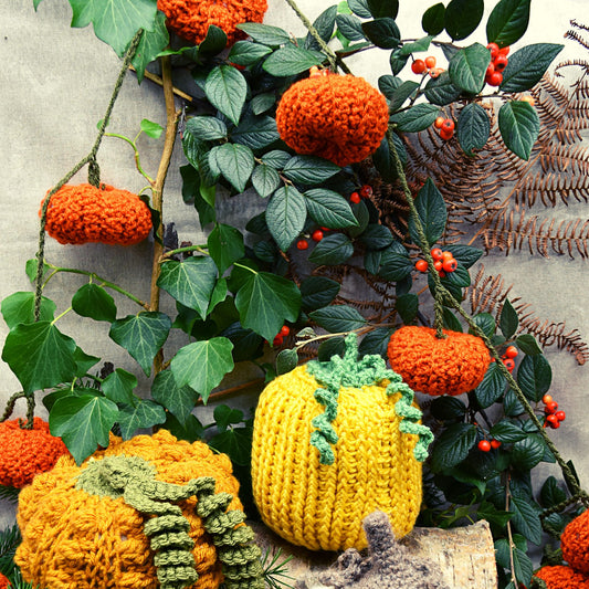 knitted-pumpkins