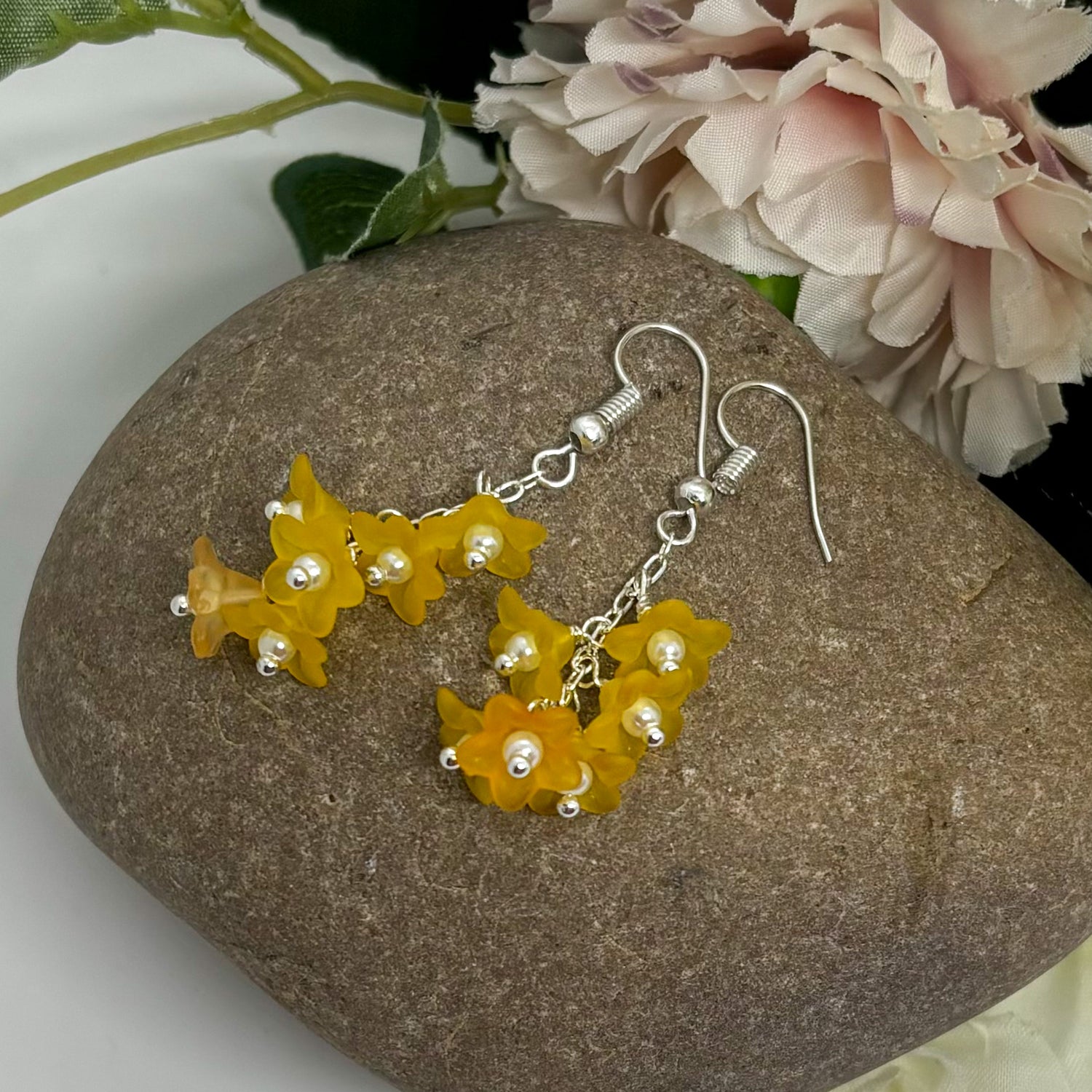 dangle-flower-earrings