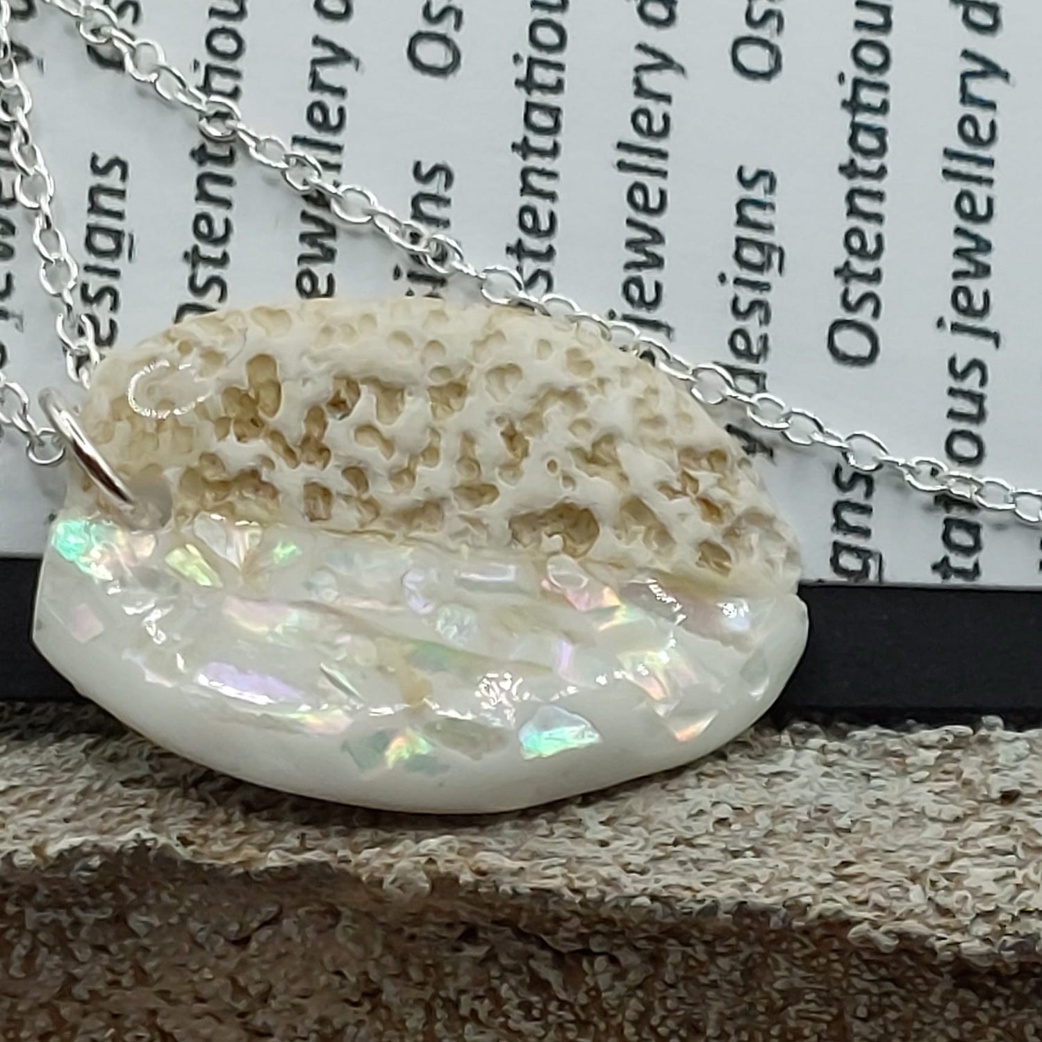 mother-of-pearl-jewellery