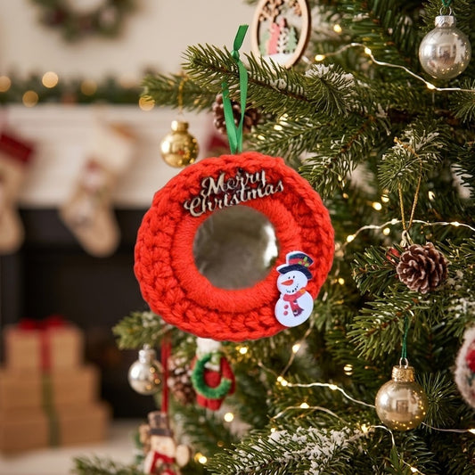 Crochet Mini Christmas Wreath Decoration – Festive Holiday Ornament