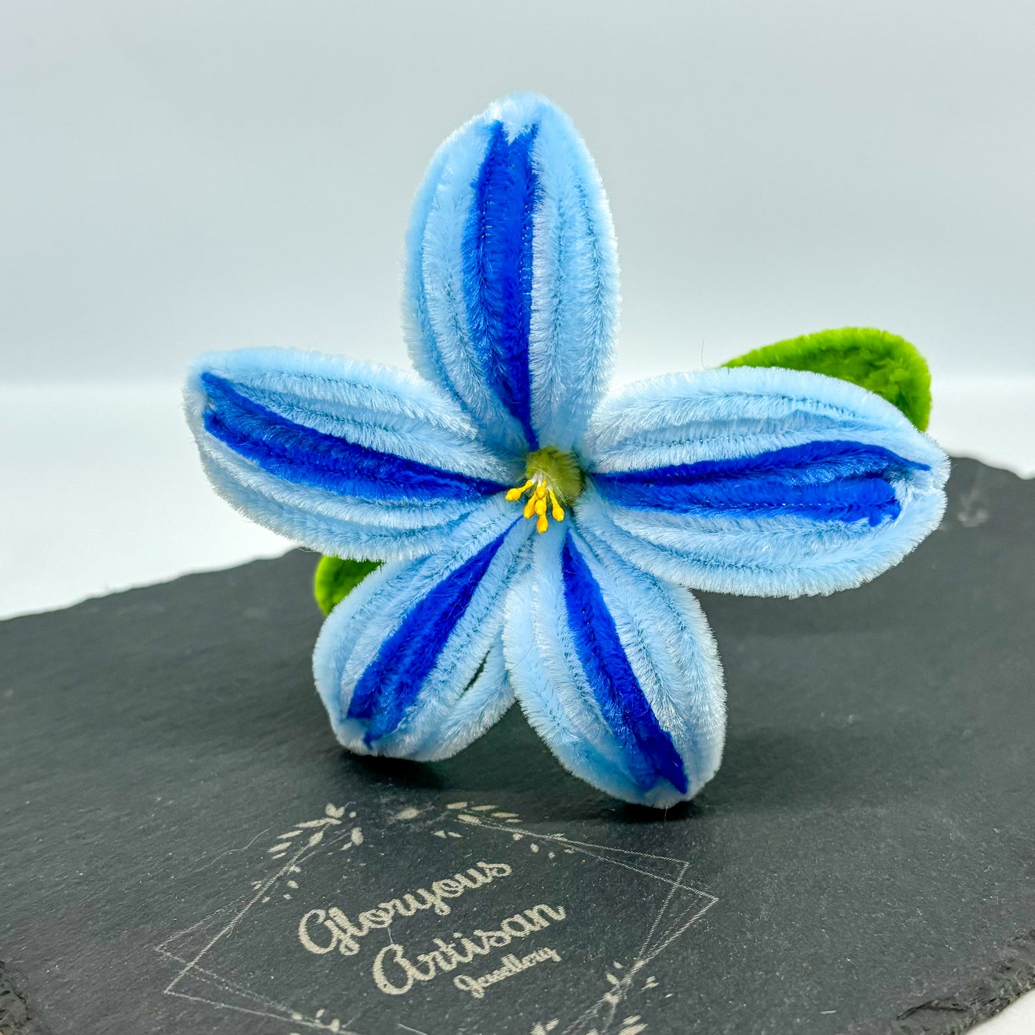 handmade lily flower Pipe Cleaner Lily