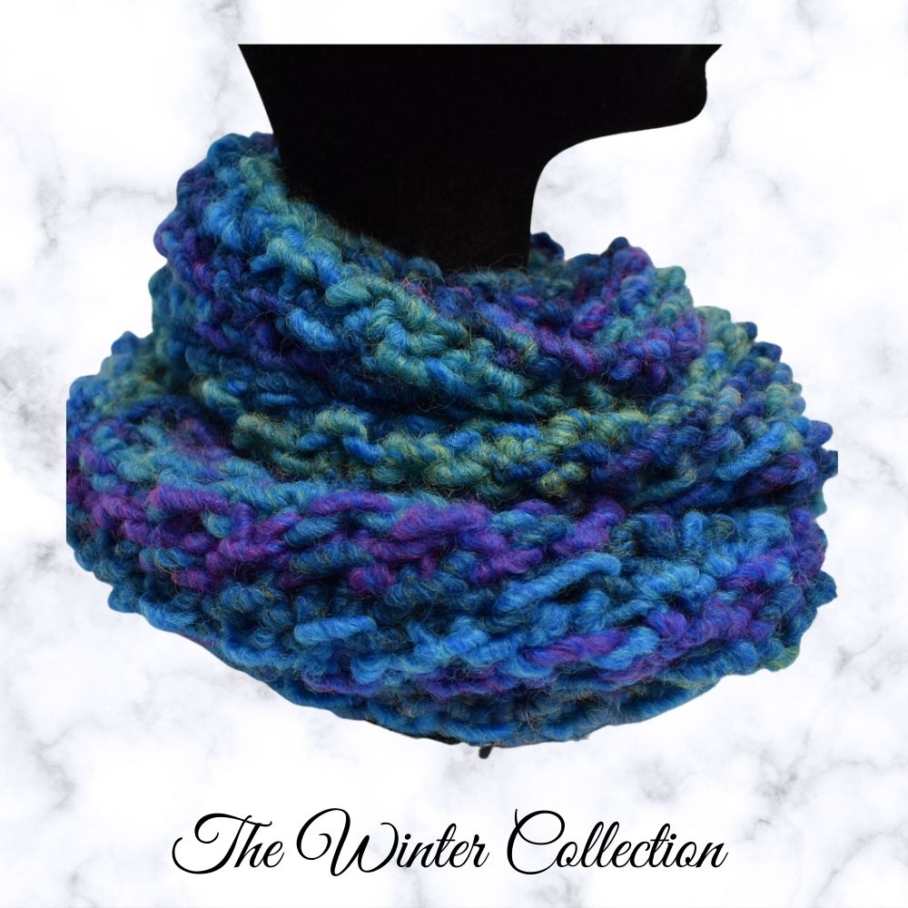 blue-knitted-scarf