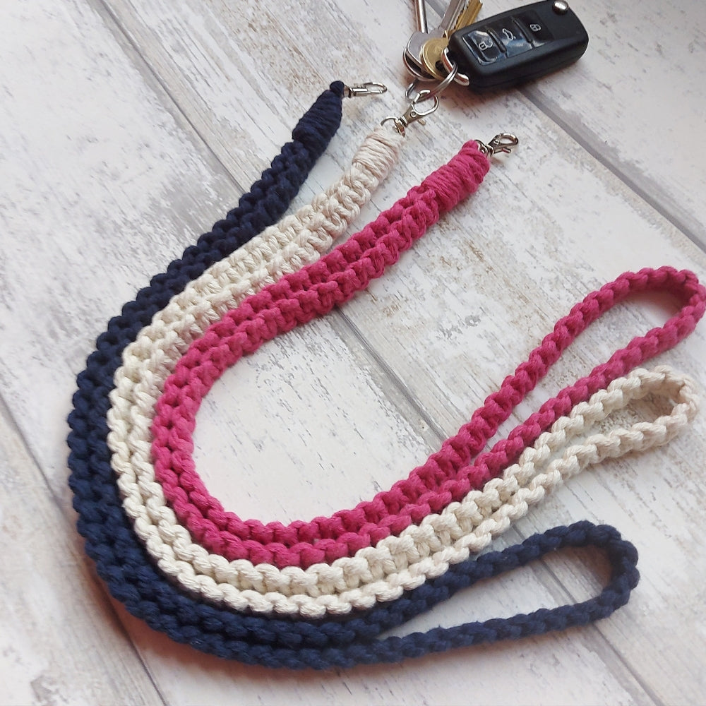 macrame-lanyard